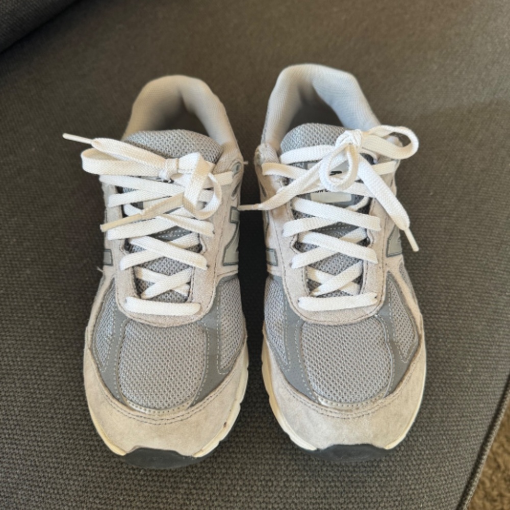 New Balance 990v4 Shoes (Women’s size 8, Big Boys size 6.5)